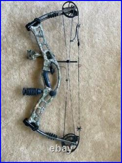 2010 Hoyt Turbo Hawk Compound Bow 26-30 in, 40-70 lbs camo