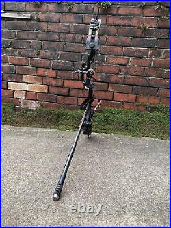 2020 PSE BOWMADNESS UNLEASHED 60lb compound bow, 28 arrows, release