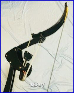 Black Oneida Eagle Bow X80 Right Hand 20-35-55 LB. 27-30 draw Excellent