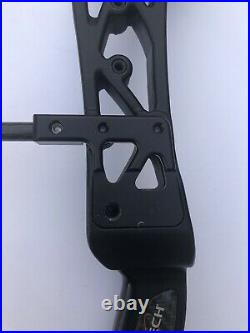 Bowtech Carbon Knight RH Compound Bow 40-50lb 26.5-30.5