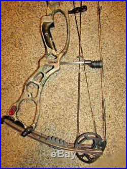 HOYT VECTOR 32 BOW 28 70lb RH in new condition