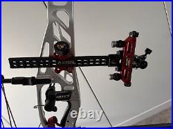 Hoyt Invicta 37 Svx Right Handed Compound Bow With Extensive Accessories