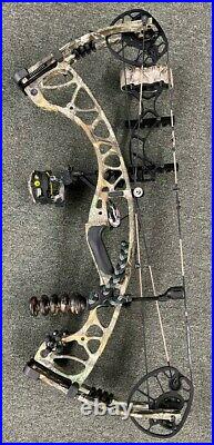 Hoyt Torrex XT Compound Bow Package R/H 60-70 Lbs 25.5-30.0 Draw Length