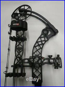 Mathews Chill-R Tactical Black Compound Bow Package! RH 27 (24-30) 60-70lb