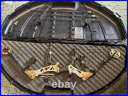 Merlin compound bow 300 Lbs + case