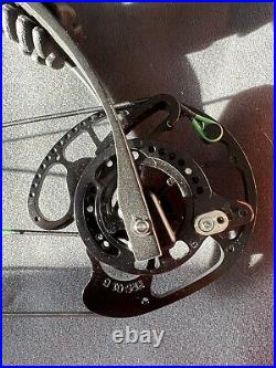 Mybo Origin Compound Bow Right Handed 50 -60lb, 27-31? DL- Royal Blue