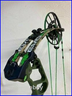 NOCK ON EVO NTN 33 33 29 65lb Right Hand Compound Bow with stand