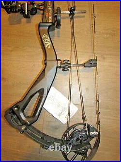 New PSE STEALTH CARBON AIR MACH 1 BOW right hand 70lb BLACK extras