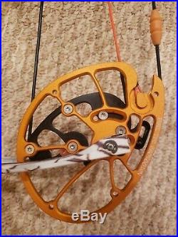 OBSESSION ARCHERY PHOENIX STORMY HARDWOODS 3D BOW 27.5/RH/60LB With EXTRAS