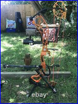 Obsession Bows, Obsession FX7 Right Hand, 65lb 27 & 29 Mods, Fusion Orange