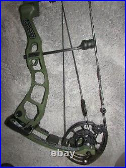 PRIME BLACK 1 BOW right hand 70lb 25.5-30 NEW set at 29
