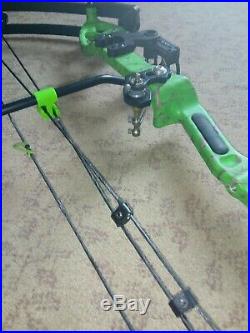 PSE Elation Compound Archery Bow and Accessories Right-handed 20lbs Green