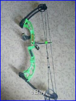 PSE Elation Compound Archery Bow and Accessories Right-handed 20lbs Green
