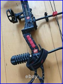 PSE Stinger 3G Compound Bow 70lbs Draw Weight With Target And Accessories