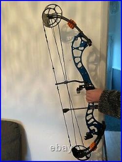 Pse phenom compound bow right handed 40lb-50lb blue
