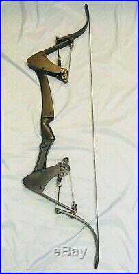 Ready To Go Black Oneida Eagle Bow Right 30-45-65 LB. 28-30 Med Excellent Hunt