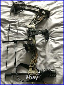 Salinda Compound Bow, Camouflage, upto 70lbs draw weight, excellent condition